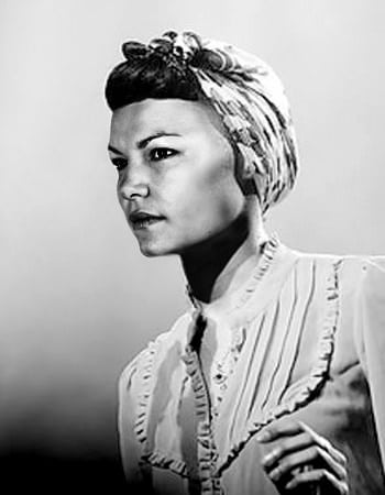 https://www.saint-etienne-hors-cadre.fr//content/uploads/2019/01/Estelle-Rouchouze_Imany.jpg