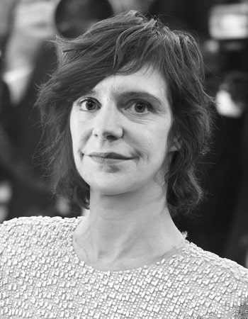 https://www.saint-etienne-hors-cadre.fr//content/uploads/2019/02/Stephanie-Calaciura_Charlotte-Gainsbourg.jpg