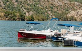 Electric boat hire without a licence