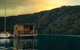Meublé House Boat