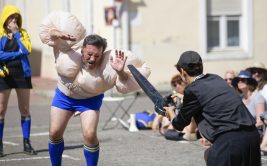 Anti  - La Biennale en fête Complètement Gaga