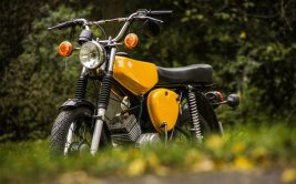 Marché motos anciennes et mobylettes