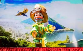 Guignol Rhône Alpes et Rio le majestueux perroquet