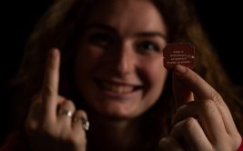 A la fin le colibri il meurt