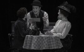 Théâtre en noir et blanc - Smile