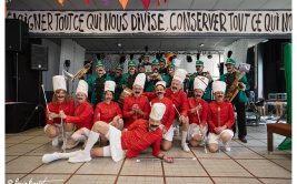 FDLC - Les majorettes Moustachettes et la fanfare La tuyauterie