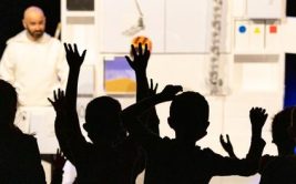 Comédie interactive Étiquette(s)