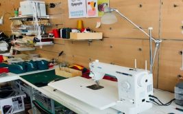 Atelier de textile et couture upcycling Makondo accessoires au Local
