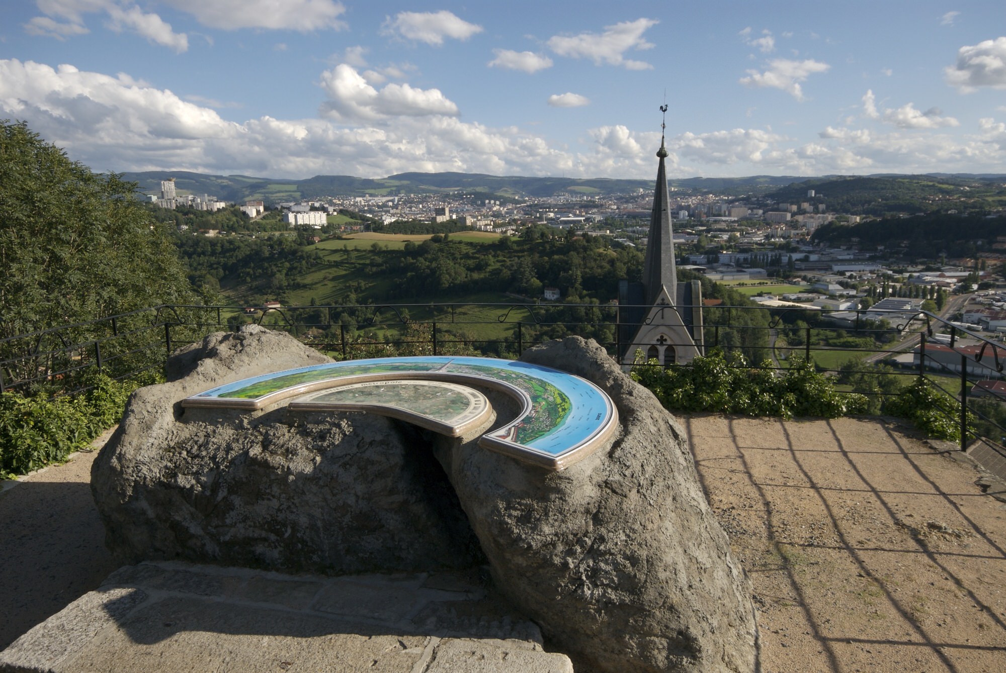 La Tour-en-Jarez-table d'orientation du belvédère