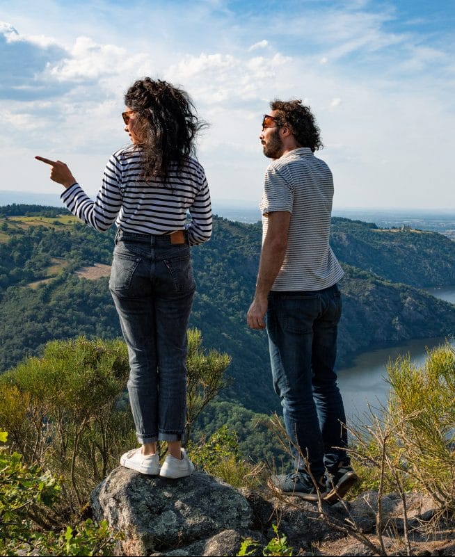 Vue_Gorges_de_la_Loire___plateau_de_la_danse-Saint-Etienne_Tourisme___Congres___Disybeltran-76019-1200px