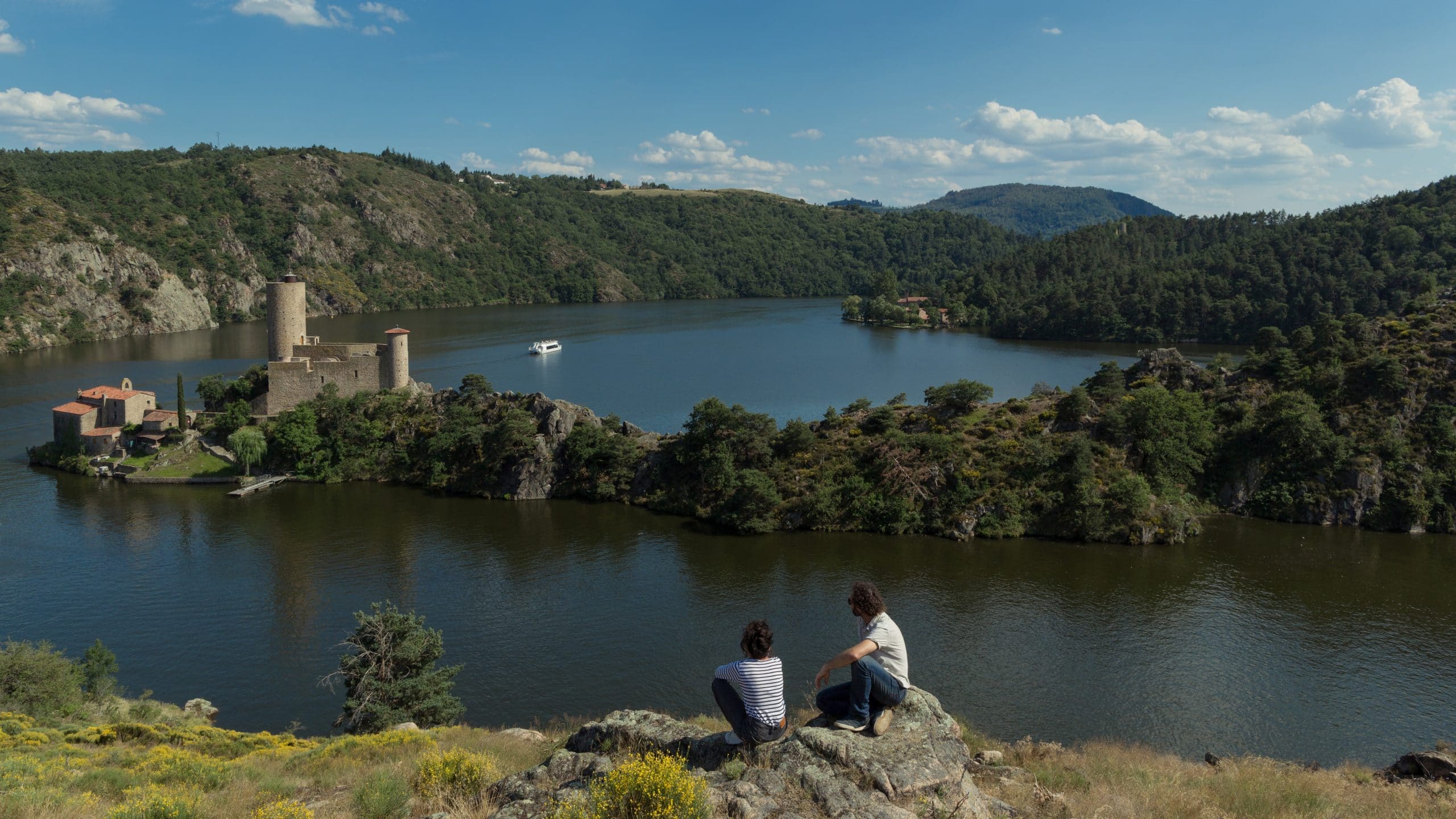 Vue_Gorges_de_la_Loire___Ile_de_Grangent-Saint-Etienne_Tourisme___Congres___Dis - Copie (2)