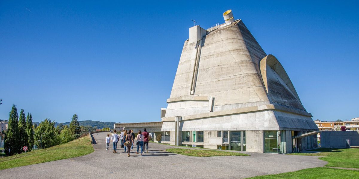 Site_Le_Corbusier___eglise_Saint-Pierre-Inscrire_la_legende-20982-1600px