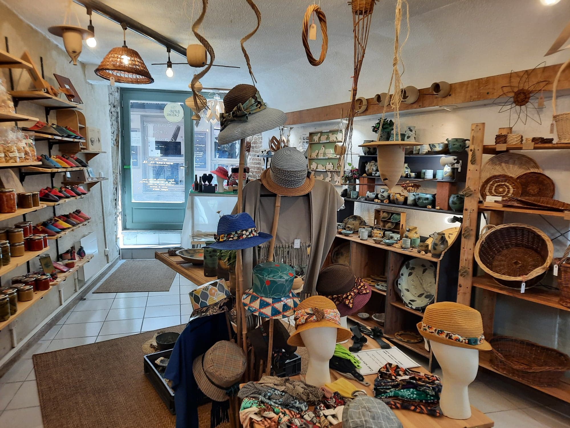 Boutique_de_createurs_Les_Cafines-Saint-Etienne_Tourisme___Congres___Audrey_Pessellon-88222