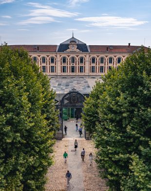 La_Cite_du_design___Place_de_la_Manufacture_d_Armes-Saint-Etienne_Tourisme___Congres___Valentin_Tissot_-_Frenchexploreur-88699