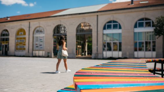 Cite_du_design___Banc_multicolore-Saint-Etienne_Tourisme___Congres___Vanessa_Martin___leblogcashpistache-88756