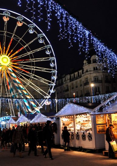 Marche_de_Noel___place_de_l_hotel_de_ville-Saint-Etienne_Tourisme___Congres___Evelyne_Deveaux-65224