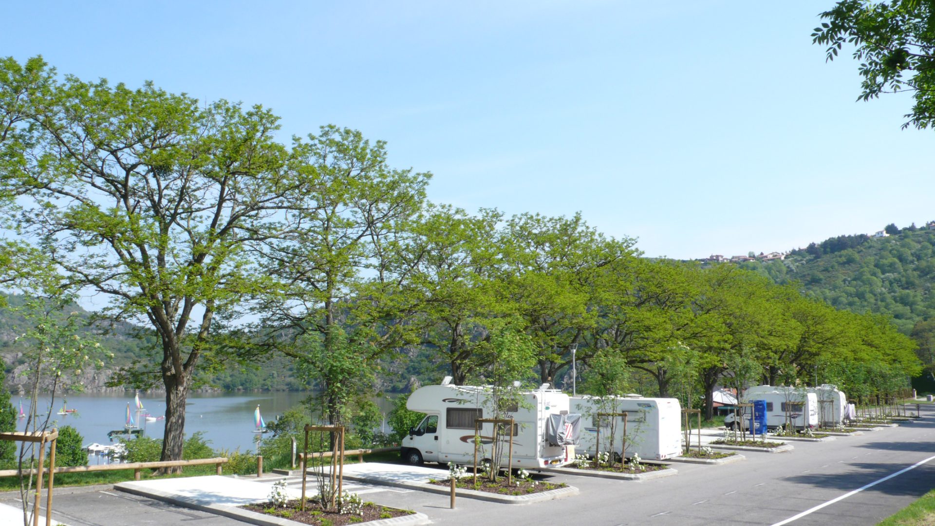 Aire_de_camping_car-Mairie___service_communication_de_la_commune-57389