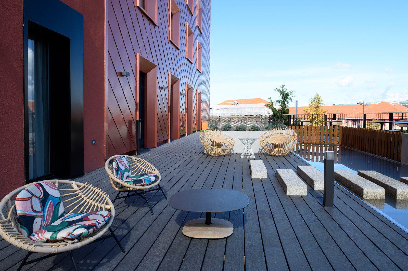 Hotel_Novotel_Saint-Etienne_Centre_Gare_Chateaucreux___terrasse-Inscrire_la_legende-78029-1600px